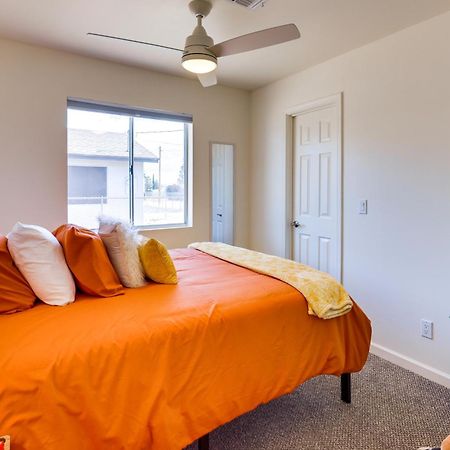 Kingman Vacation Rental With Yard And Fire Pit エクステリア 写真