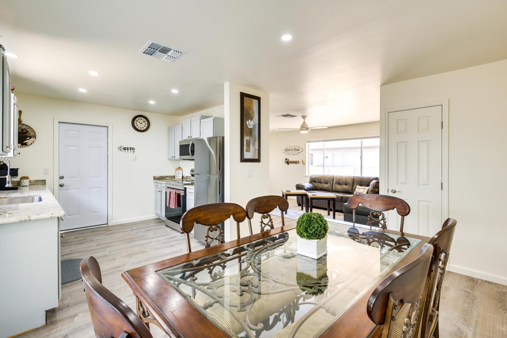 Kingman Vacation Rental With Yard And Fire Pit エクステリア 写真